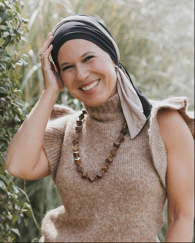 Felice Sjaal Mutsje Doris Print - chemo sjaaltje - alopecia hoofddoekje | black - sand